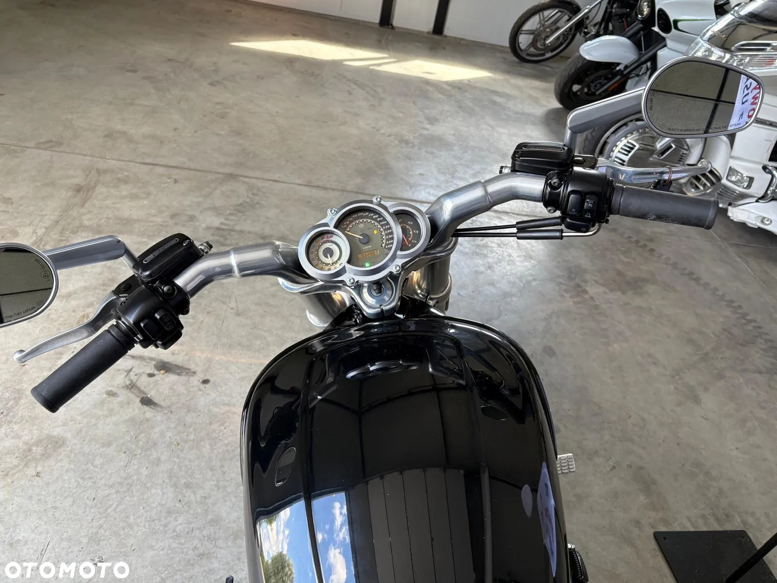 Harley-Davidson V-Rod Muscle - 11