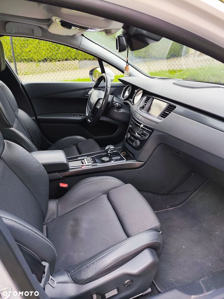 Peugeot 508 RXH Hybrid4 - 10