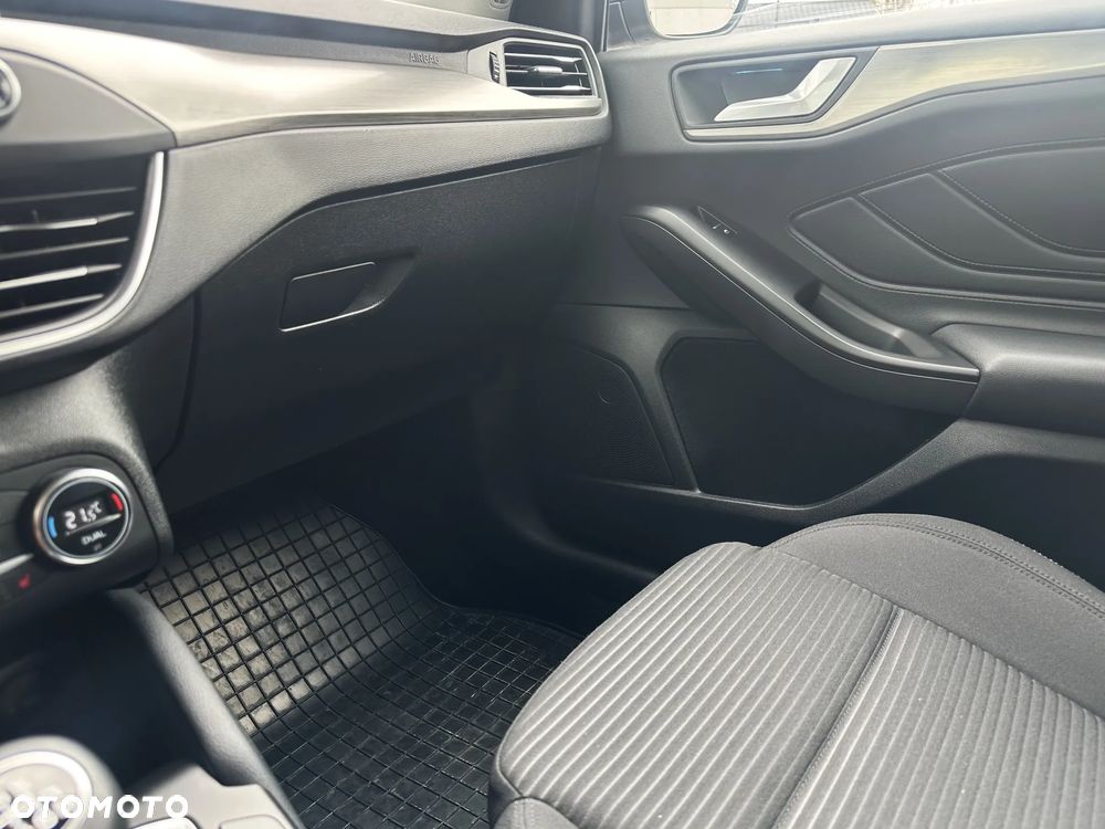Ford Focus 1.0 EcoBoost Titanium X - 25