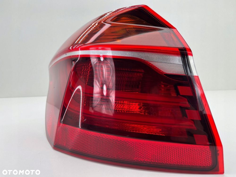 BMW 2 F45 LCI LAMPA LEWA W BŁOTNIK TYŁ 7491335 - 3
