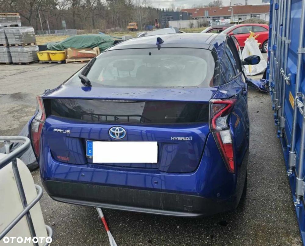 Toyota Prius Hybrid Executive - 8
