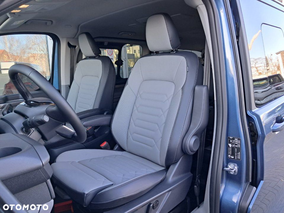 Ford Tourneo Custom - 15
