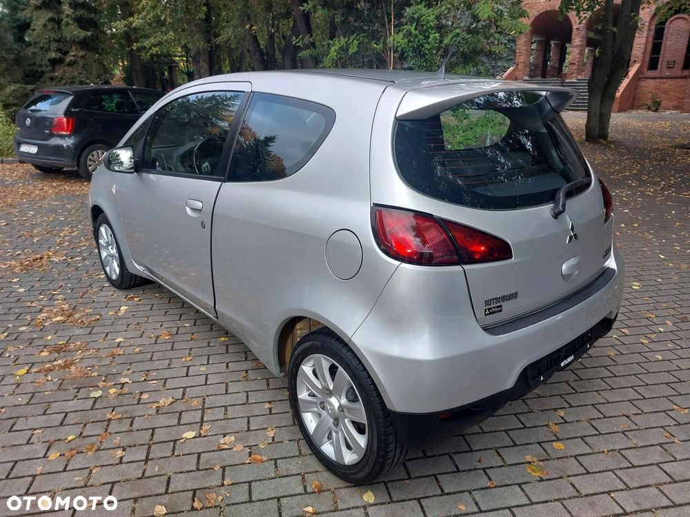 Mitsubishi Colt 2009 photo 2
