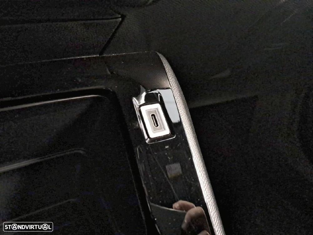 Peugeot 2008 1.2 PureTech Style - 23