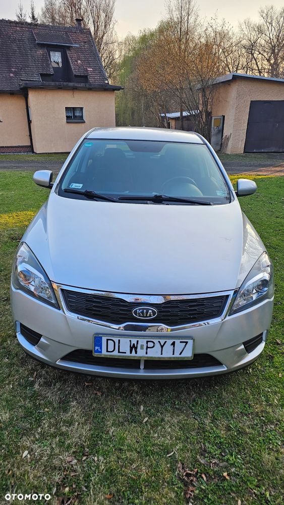 Kia Ceed 1.4 CVVT ISG Attract - 3