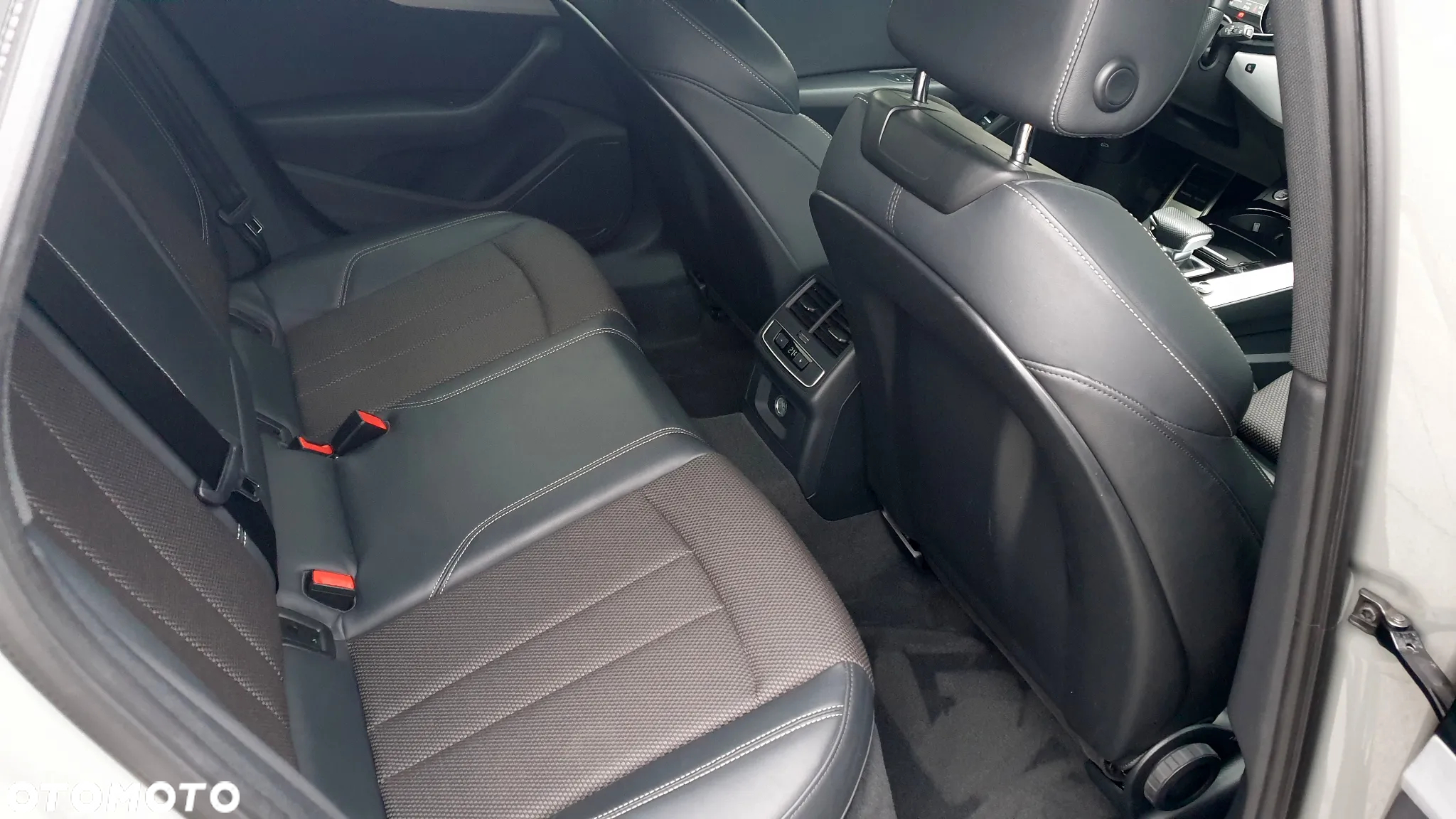 Audi A4 Avant 45 TDI quattro tiptronic S line - 24