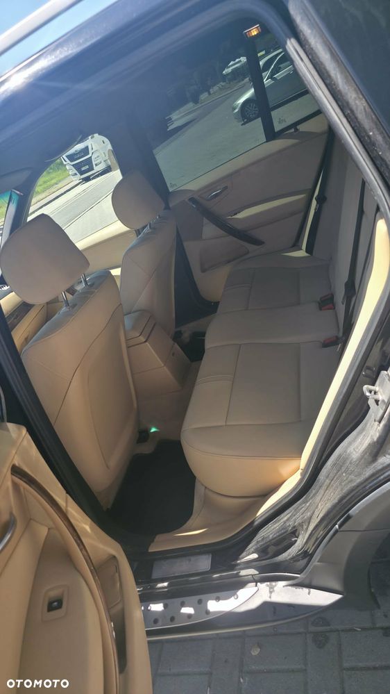 BMW X3 2.0d - 8