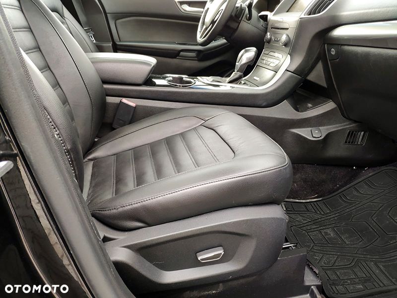 Ford Edge - 26