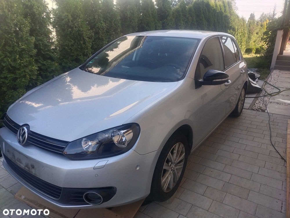 Volkswagen Golf - 5