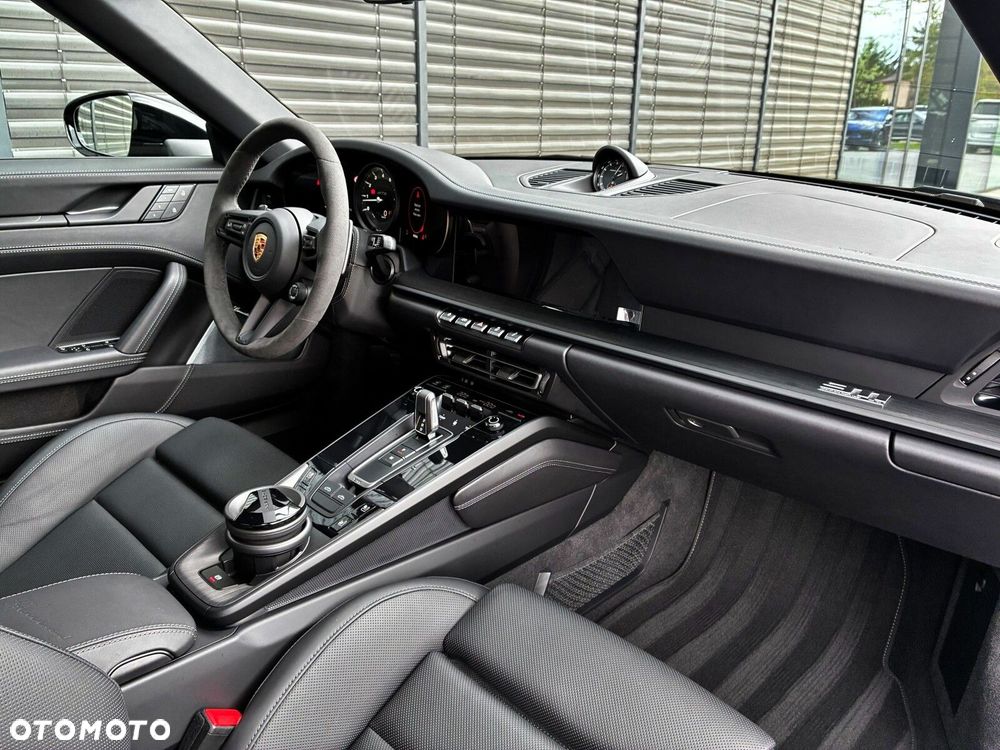 Porsche 911 - 28