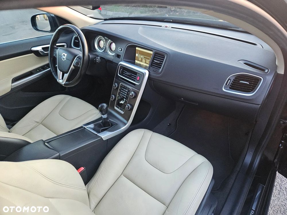 Volvo V60 DRIVe Summum - 27