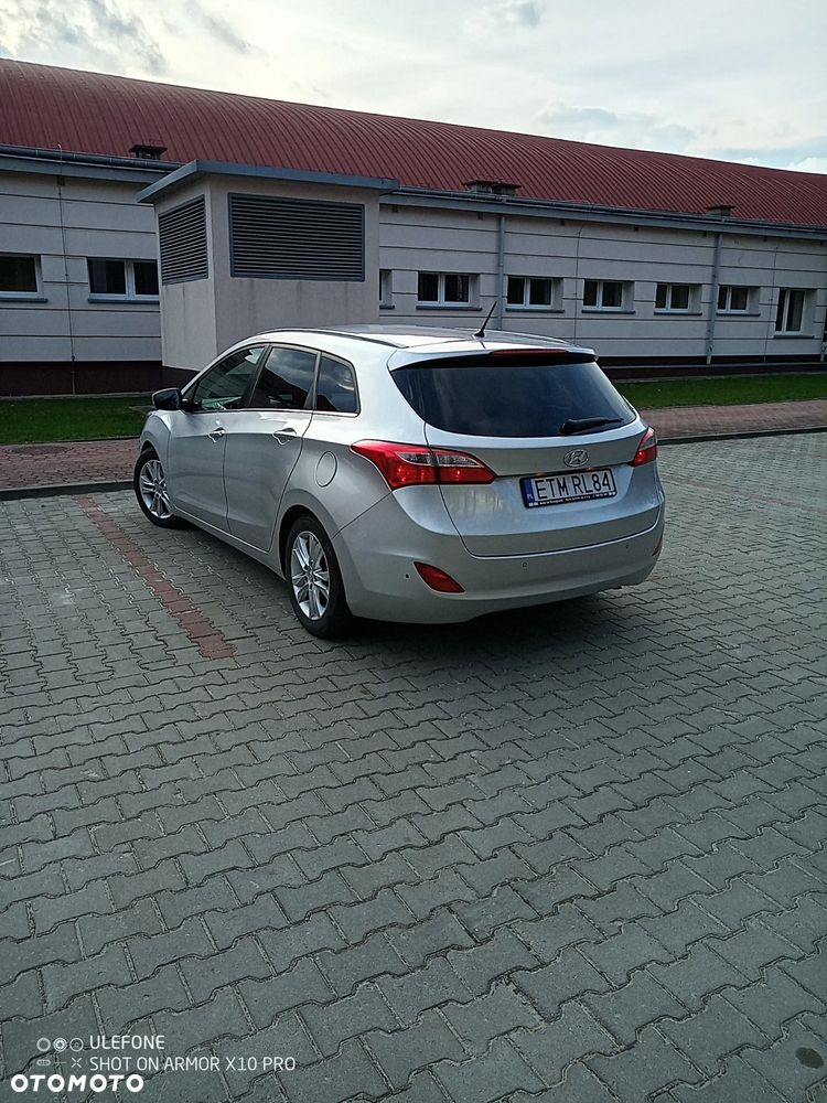 Hyundai i30 1.6 CRDi Comfort - 11