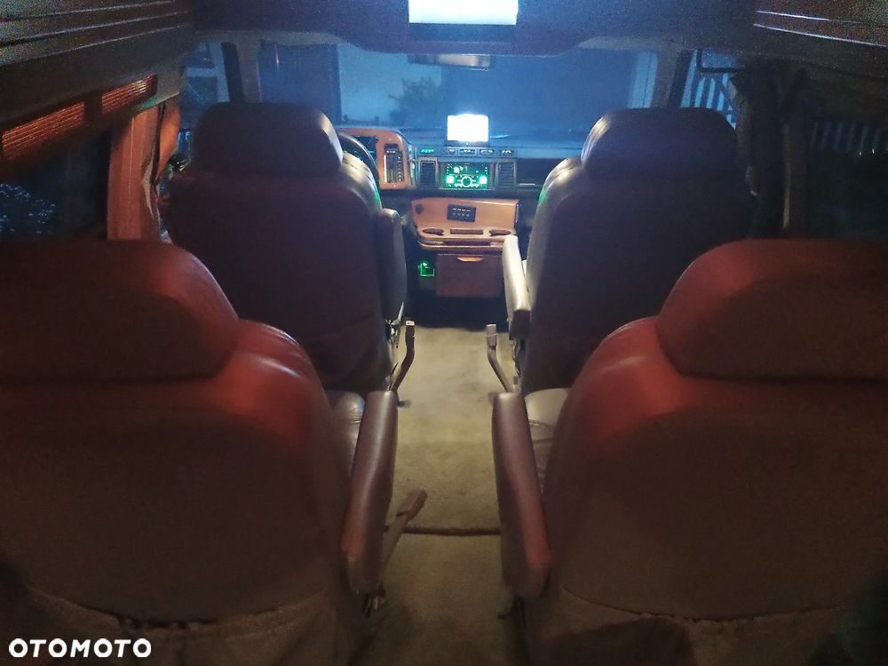 Chevrolet Astro - 28