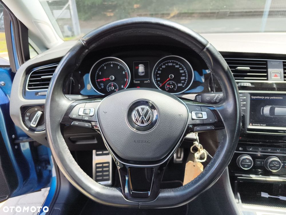 Volkswagen Golf - 18
