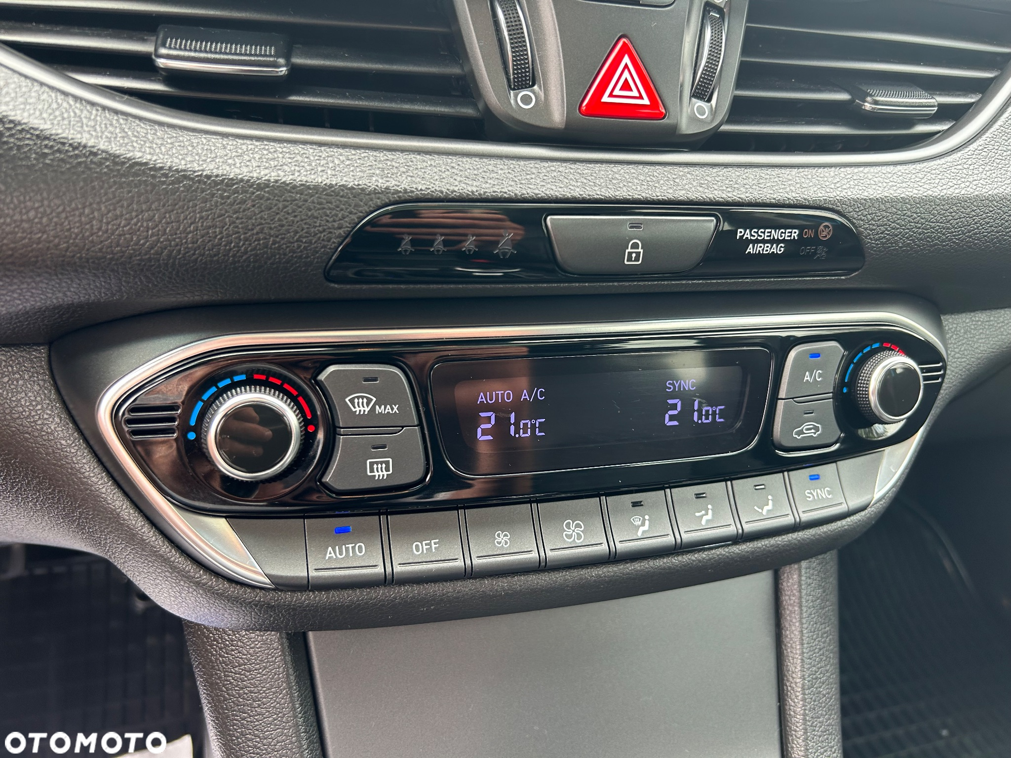 Hyundai i30 1.4 T-GDI DCT Premium - 27