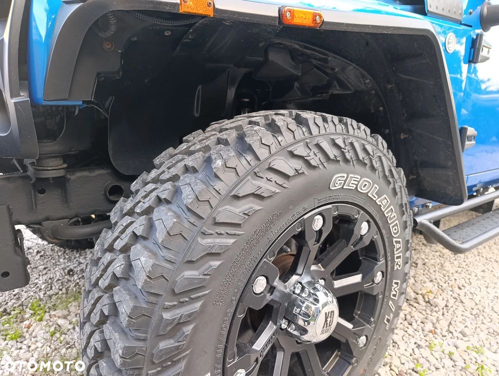 Jeep Wrangler - 5