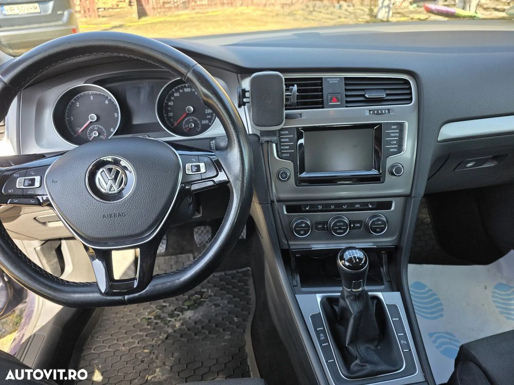 Volkswagen Golf 1.6 TDI DPF Trendline - 5