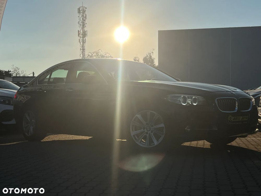 BMW 520I