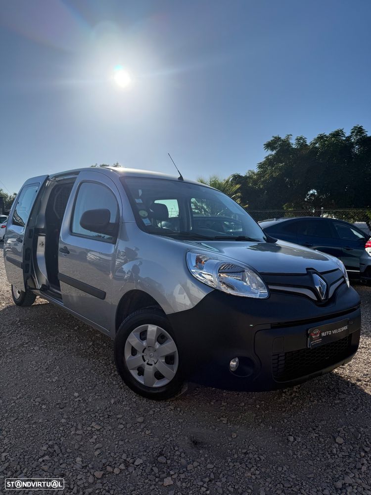 Renault Kangoo 1.5 dCl Blue 115 Maxi 4 Lugares - 1
