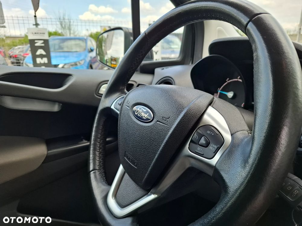 Ford Tourneo Courier 1.5 TDCi Trend - 19