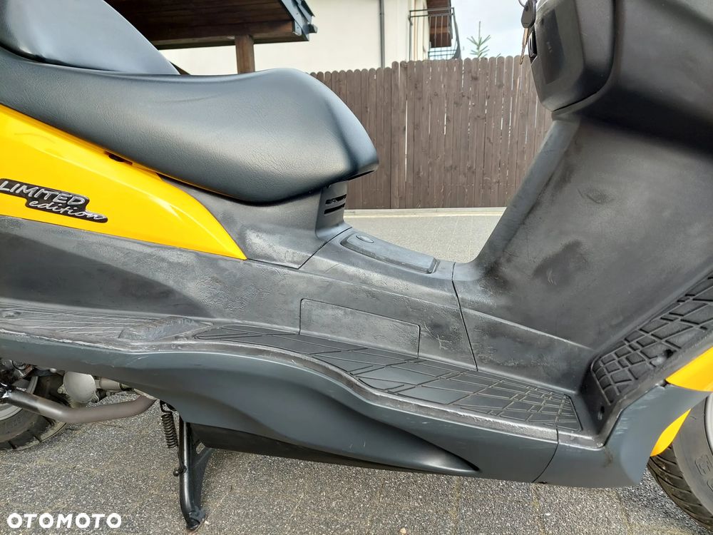 Suzuki Burgman - 13