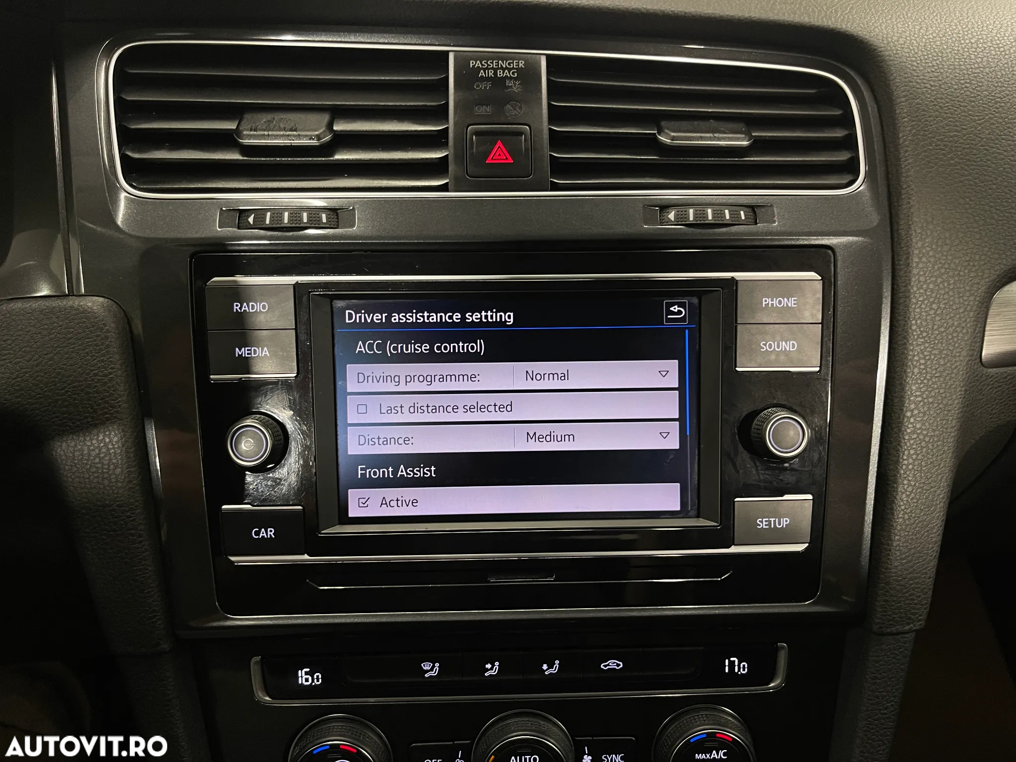 Volkswagen Golf 1.6 TDI Comfortline - 14