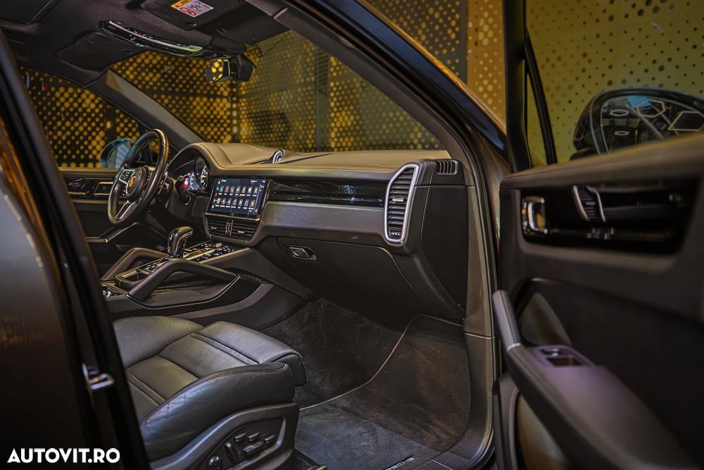Porsche Cayenne E-Hybrid Tiptronic S Platinum Edition - 19