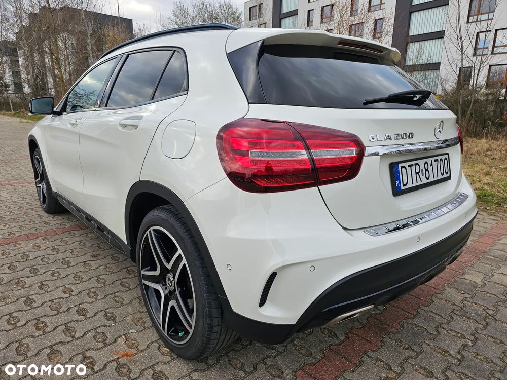 Mercedes-Benz GLA 200 7G-DCT AMG Line - 9