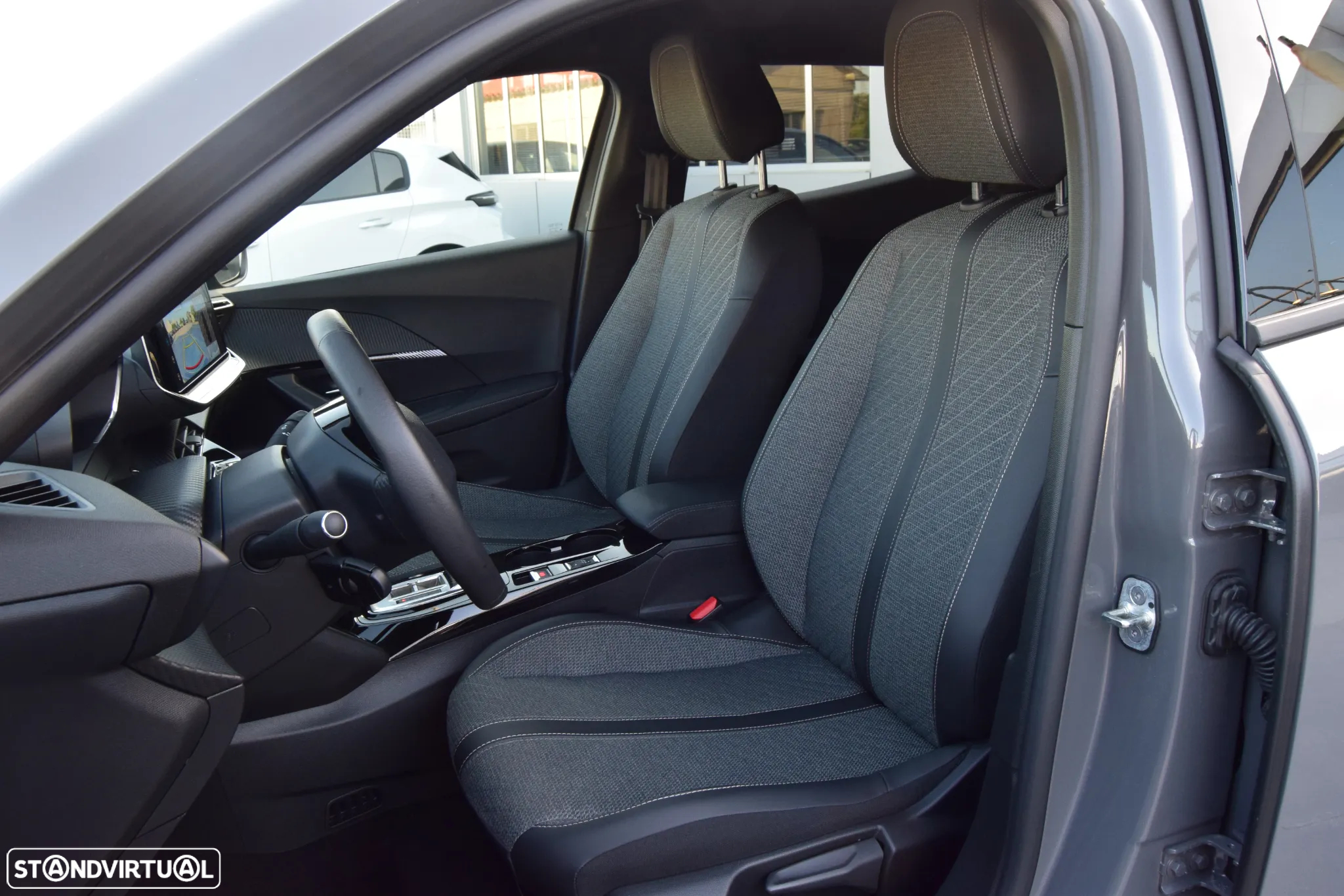 Peugeot e-2008 50 kWh Allure Pack - 12