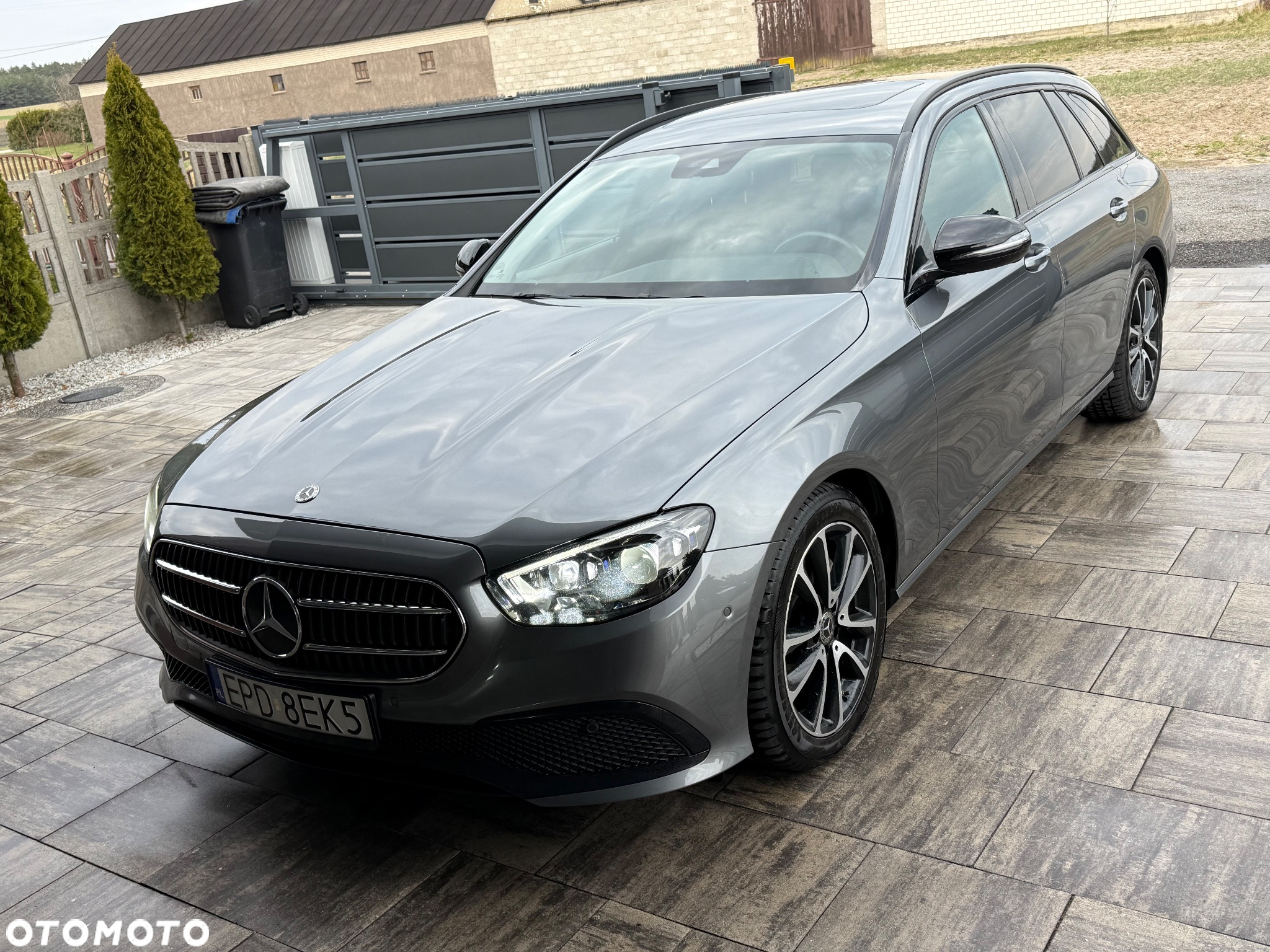 Mercedes-Benz Klasa E 220 d T 9G-TRONIC - 3