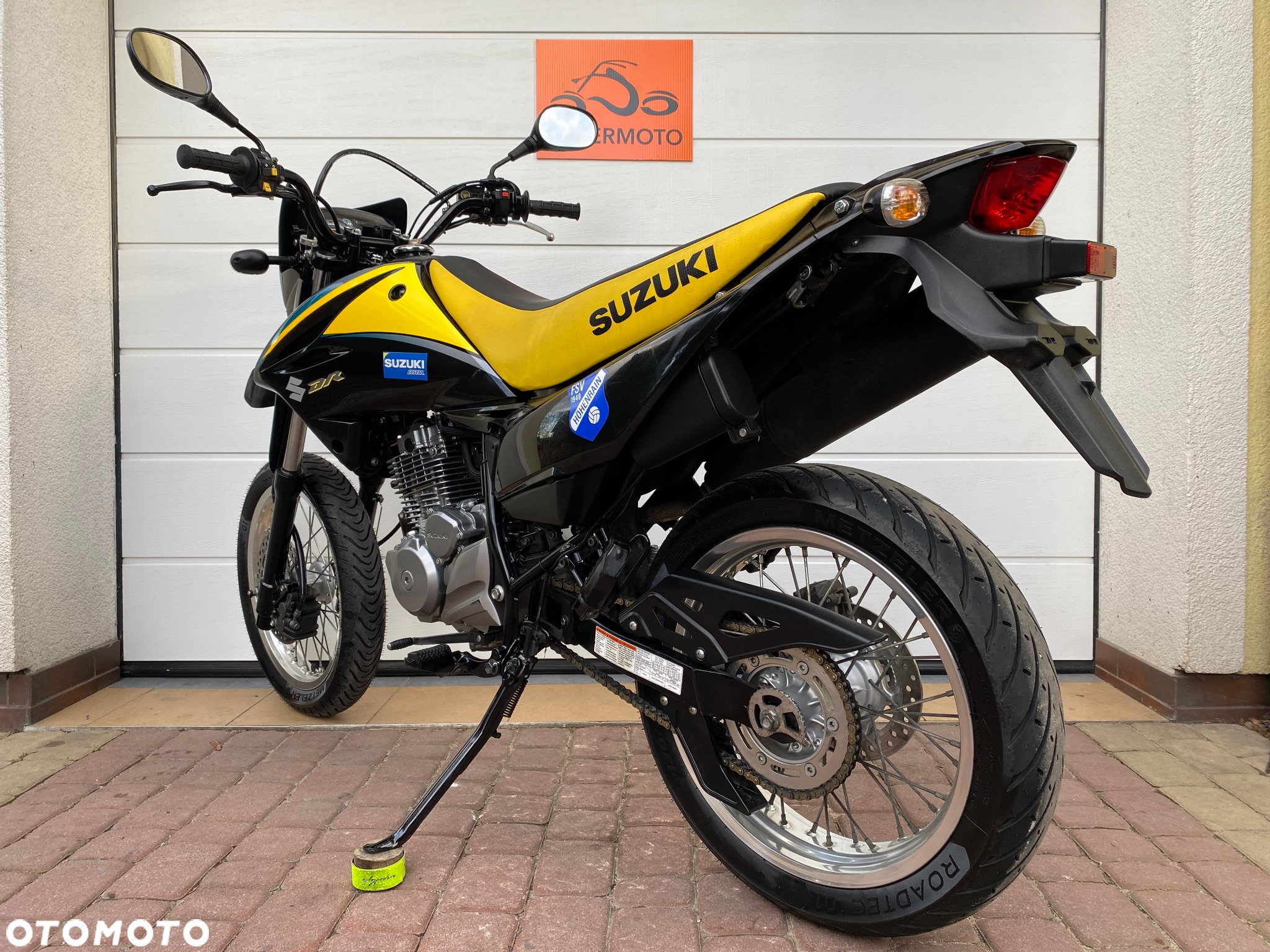 Suzuki DR