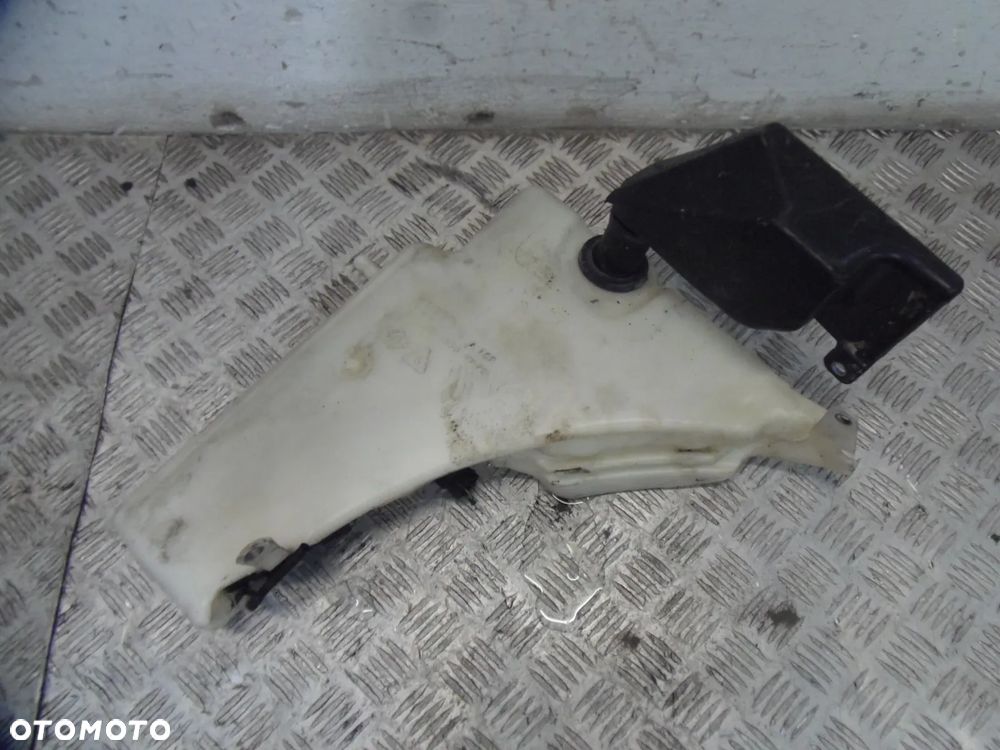 AUDI A4 B8 08r ZBIORNICZEK SPRYSKIWACZY 1POMPKA - 2