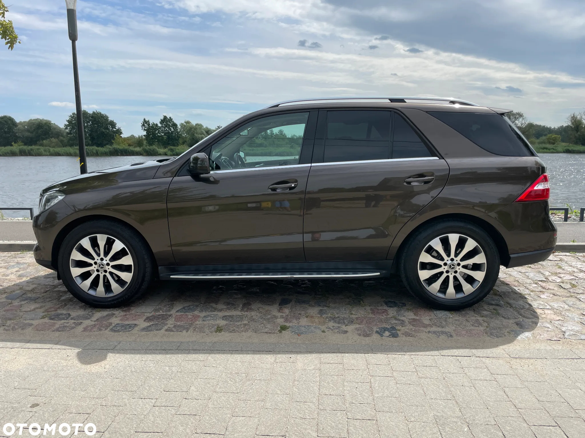 Mercedes-Benz ML 350 BlueTec 4-Matic - 9