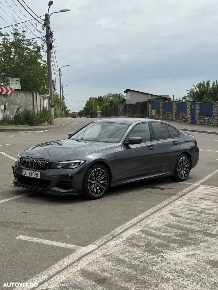BMW Seria 3 330e AT PHEV - 3