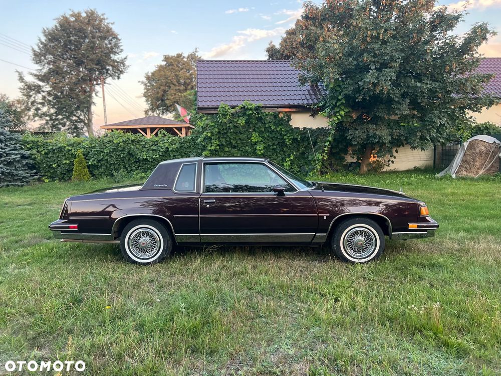 Oldsmobile Supreme - 6