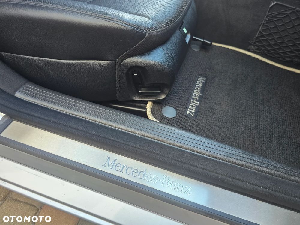 Mercedes-Benz Klasa E 320 CDI 7G-TRONIC Avantgarde DPF - 35