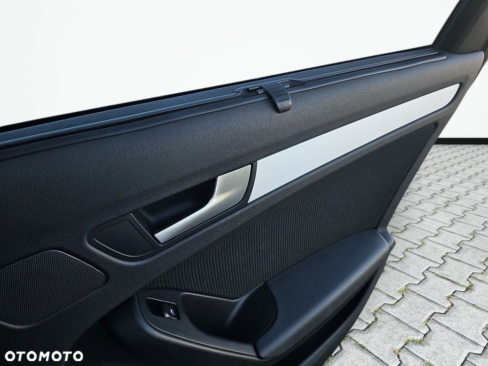 Audi A4 Avant 2.0 TFSI Quattro - 14