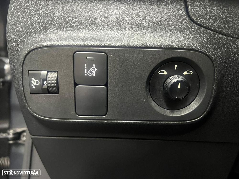 Citroën C3 1.2 PureTech Shine - 19