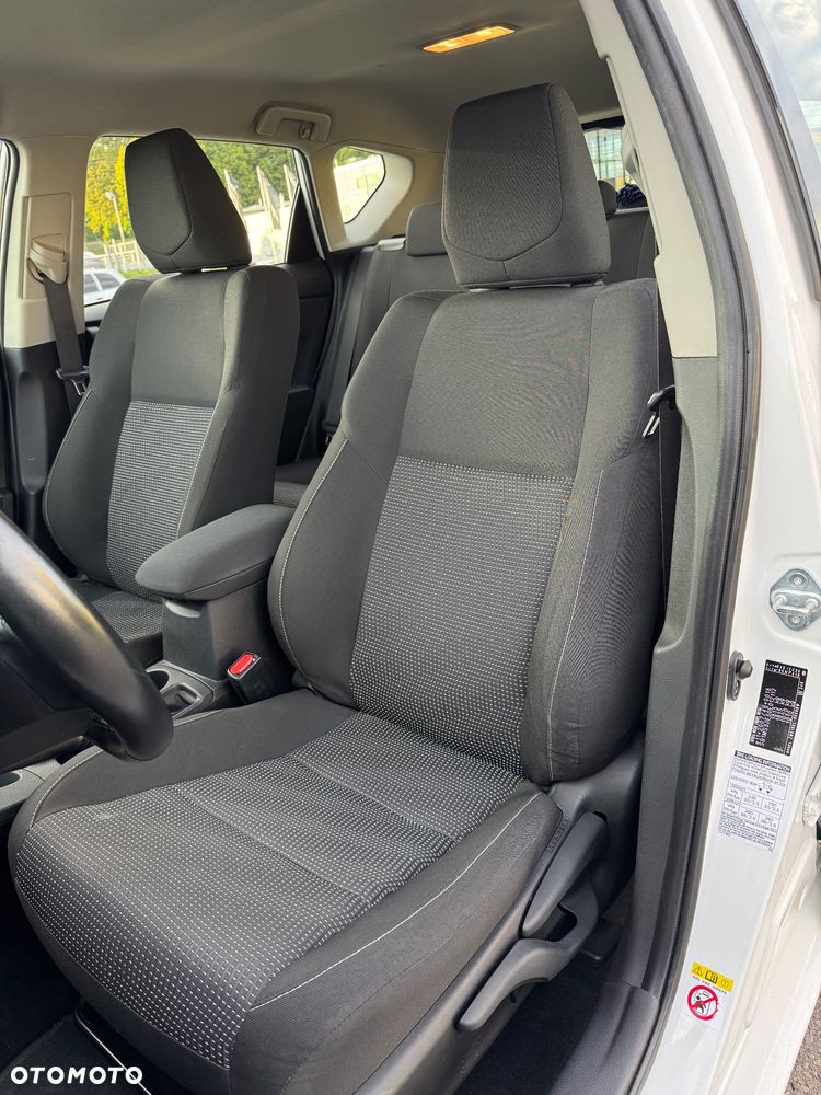 Toyota Auris 1.8 HSD Luna - 21