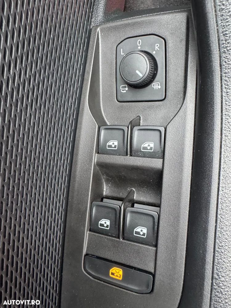 Skoda Octavia 2.0 TDI DSG Tour - 31