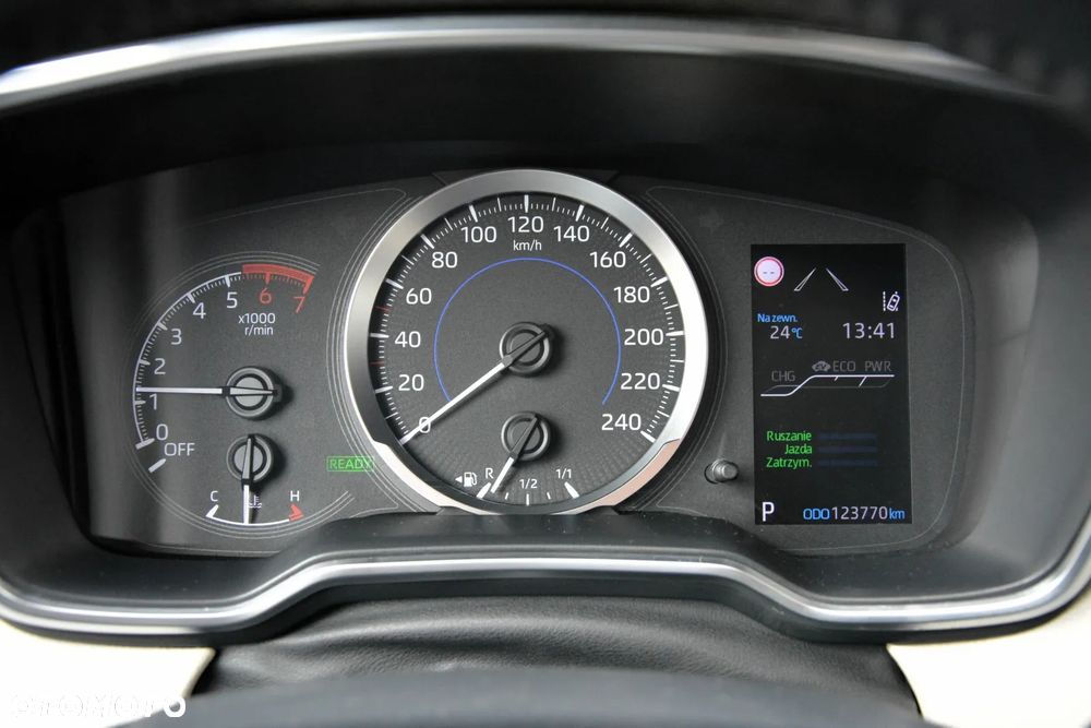 Toyota Corolla 1.8 Hybrid Comfort - 22