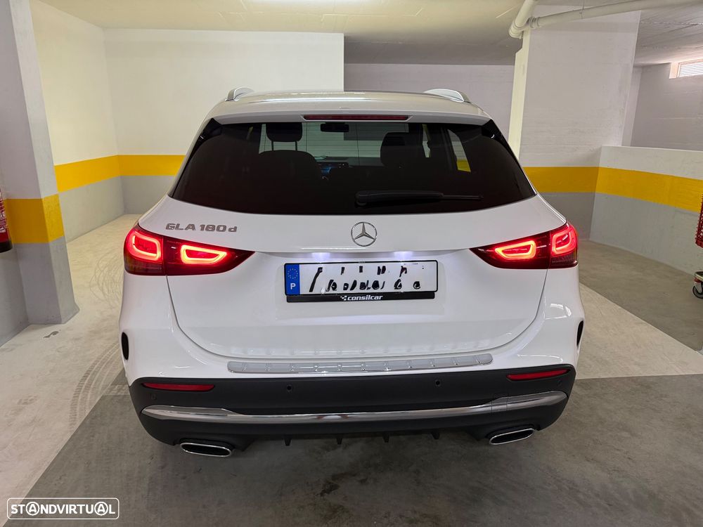 Mercedes-Benz GLA 180 d - 14