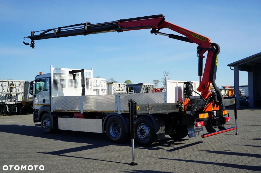 MAN TGS 26.320 /  SKRZYNIOWY 6.6 M + HDS PALFINGER PK 18002-EH B / MAX UDŹWIG: 6 000 KG / WIDŁY DO PALET / STEROWANIE RADIOWE / ROTATOR / MOCNA PODŁOGA - 5