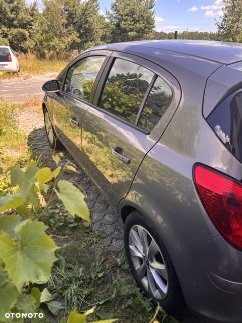 Opel Corsa 1.2 16V Enjoy - 8