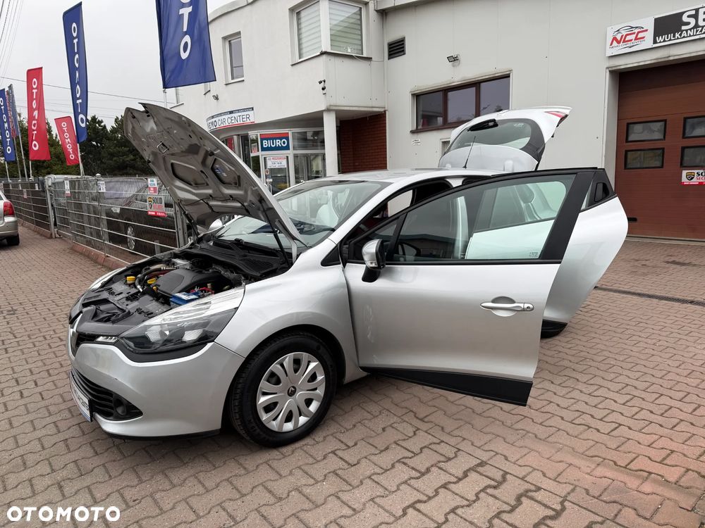 Renault Clio 1.2 16V 75 LIMITED - 24