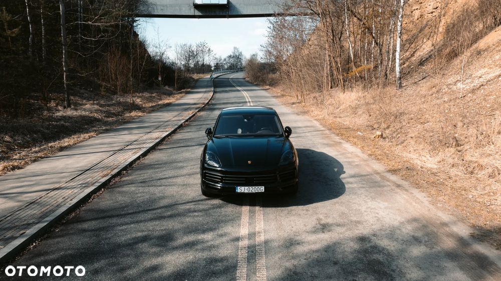 Porsche Cayenne - 5