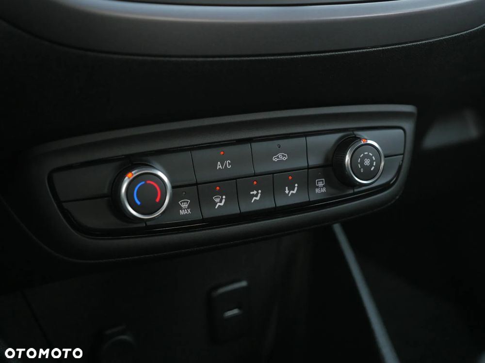 Opel Crossland X 1.2 Enjoy - 30