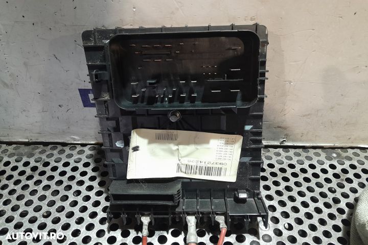 Panou sigurante motor 1K0937125D 1K0937125D Volkswagen VW Tiguan 1 5N - 1