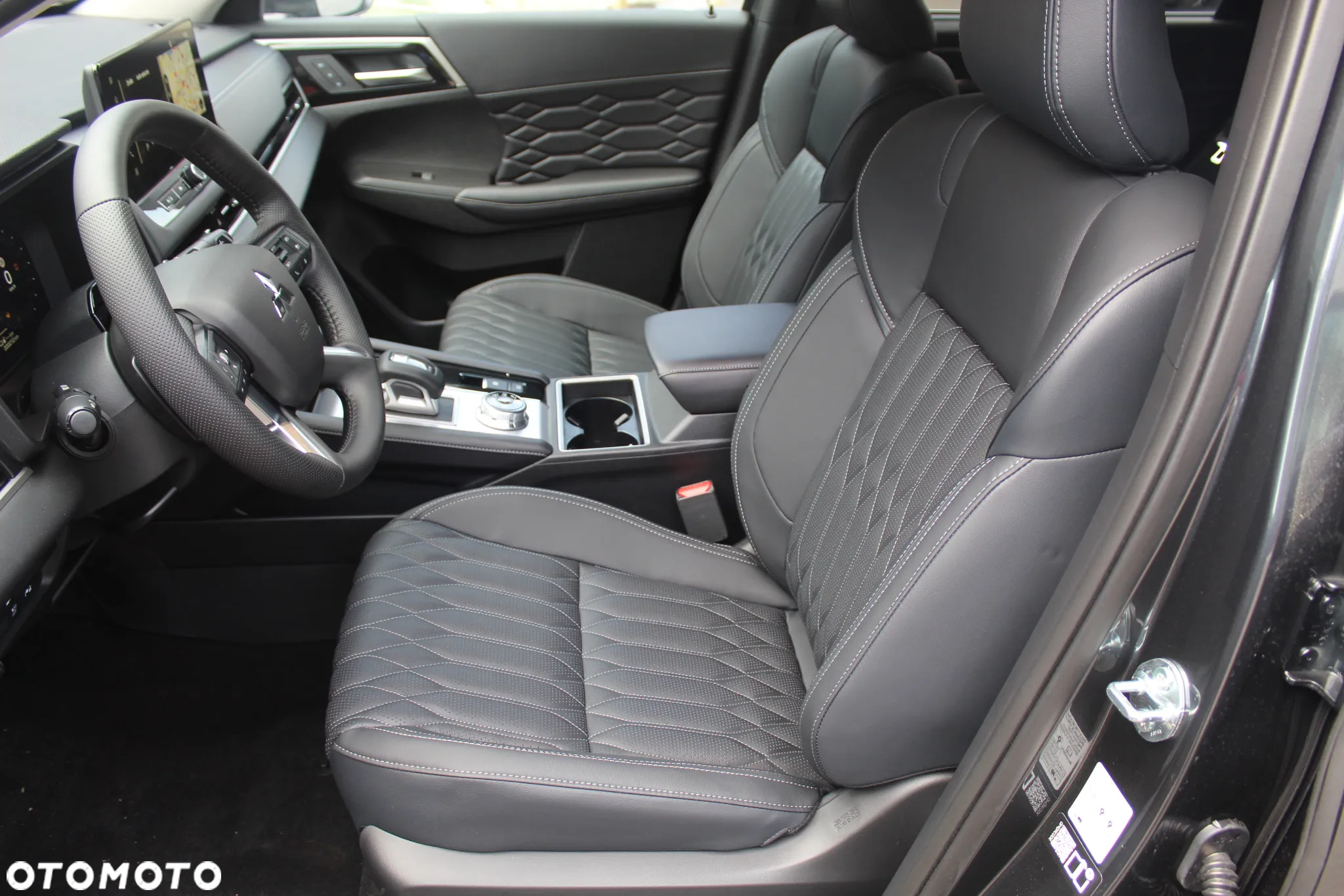 Mitsubishi Outlander ver-phev-instyle - 9