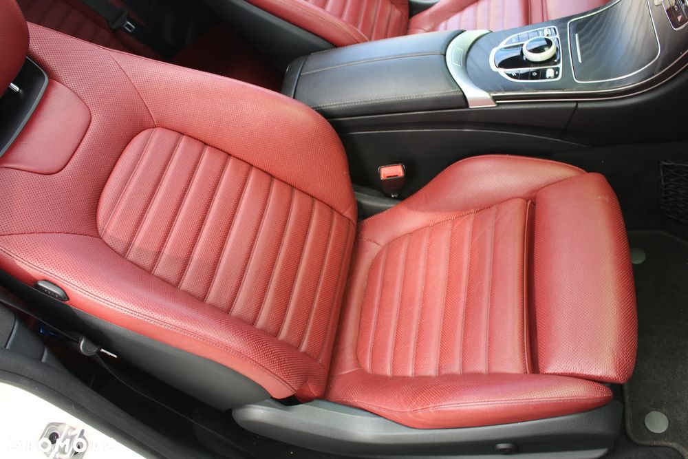 Mercedes-Benz Klasa C 300 7G-TRONIC AMG Line - 20